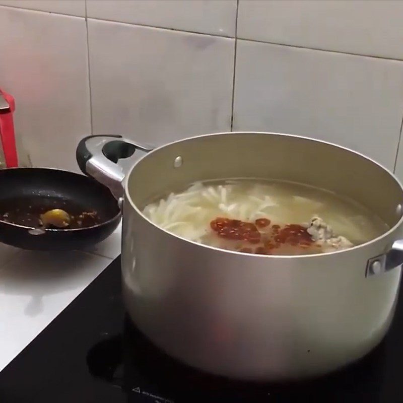 Step 4 Cook bánh canh Bánh canh with pork bones