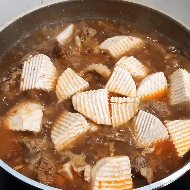 Step 4 Cooking beef stew with lemongrass Beef ribs stewed with lemongrass