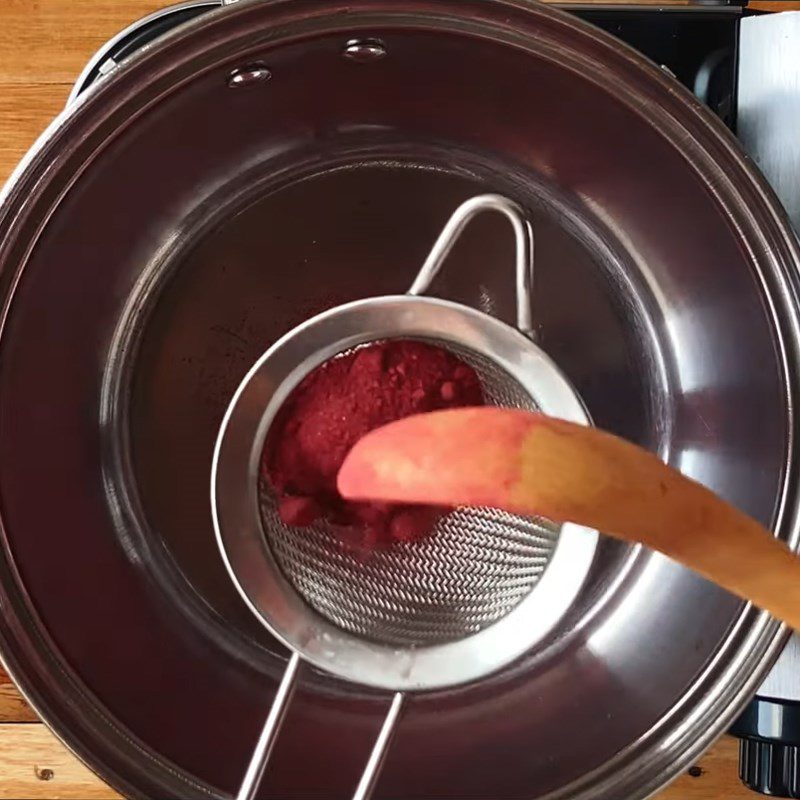 Step 3 Cooking hibiscus flower powder Raspberry soda (raspberry) blended