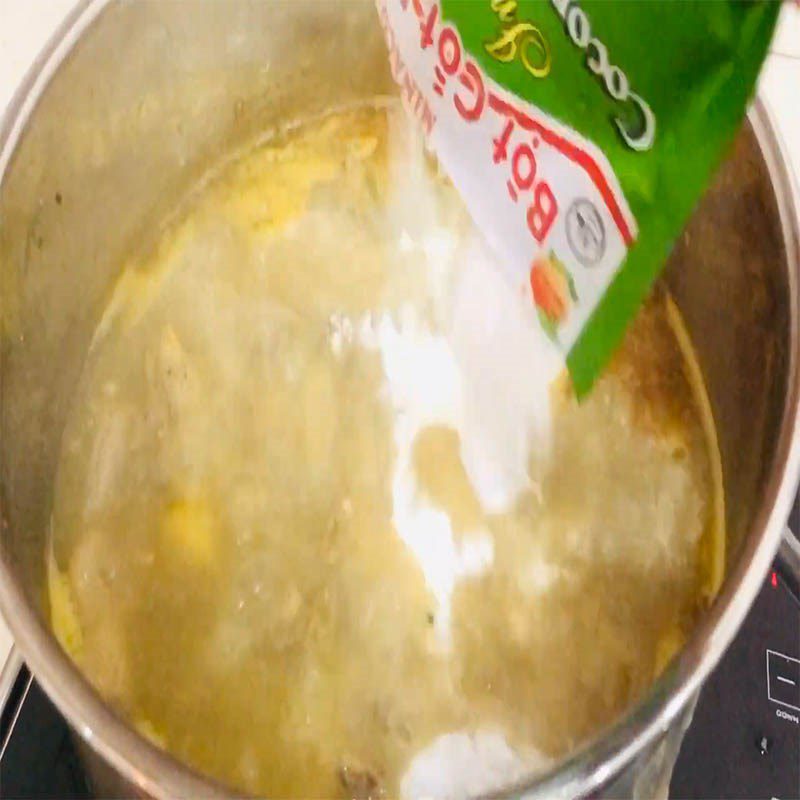 Step 4 Cooking curry Coconut milk chicken sweet potato