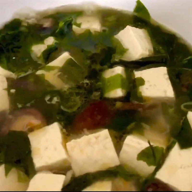 Step 3 Cooking soup Seaweed soup with dried shrimp