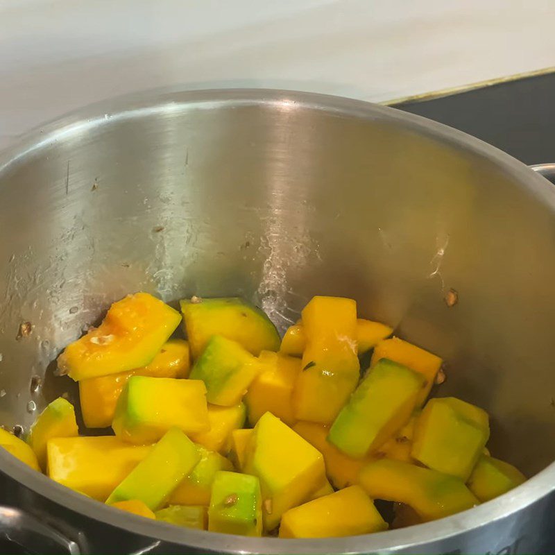 Step 3 Cook the soup Pumpkin soup