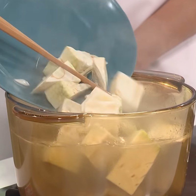 Step 4 Cook the soup for young jackfruit soup