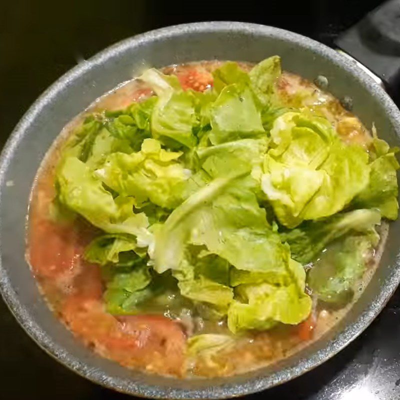 Step 3 Cook the soup, Pork lettuce soup