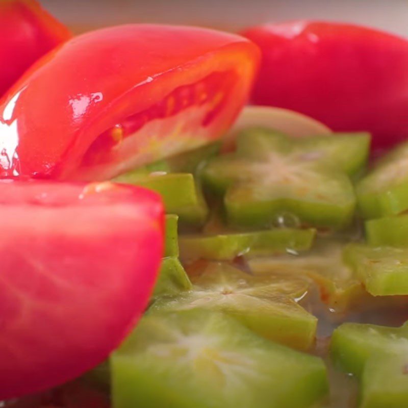 Step 4 Cooking the soup Clam soup with starfruit