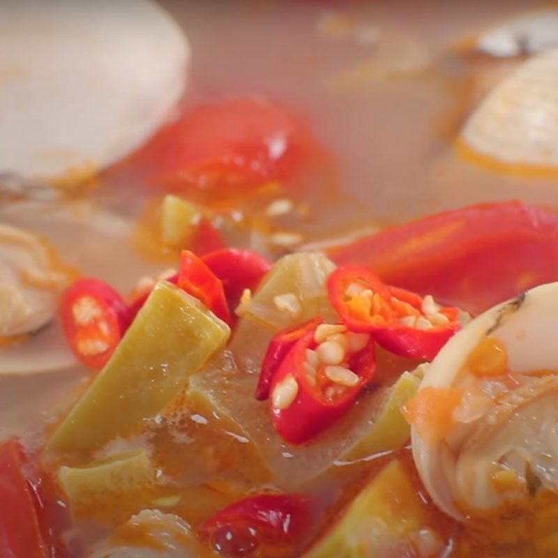 Step 4 Cooking the soup Clam soup with starfruit