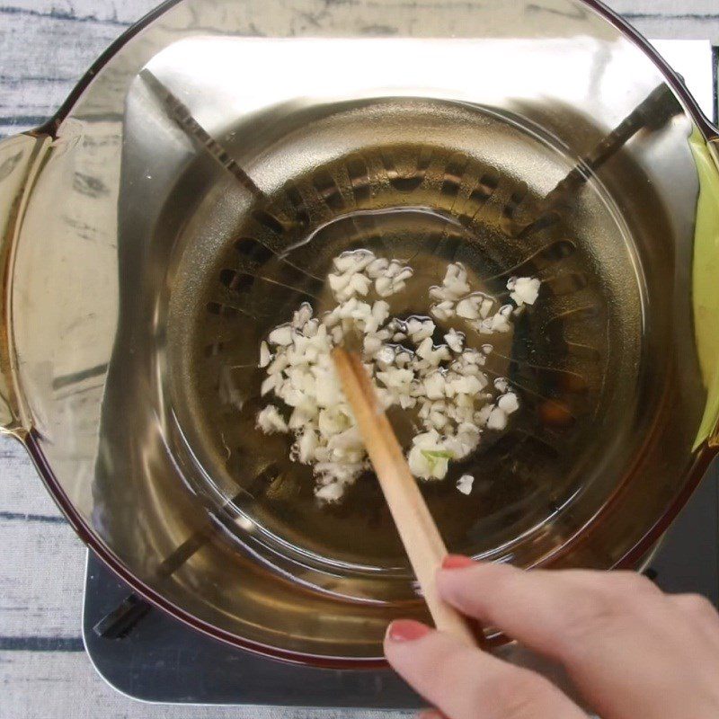 Step 3 Cooking Soup Sour Frog Soup with Young Tamarind Leaves