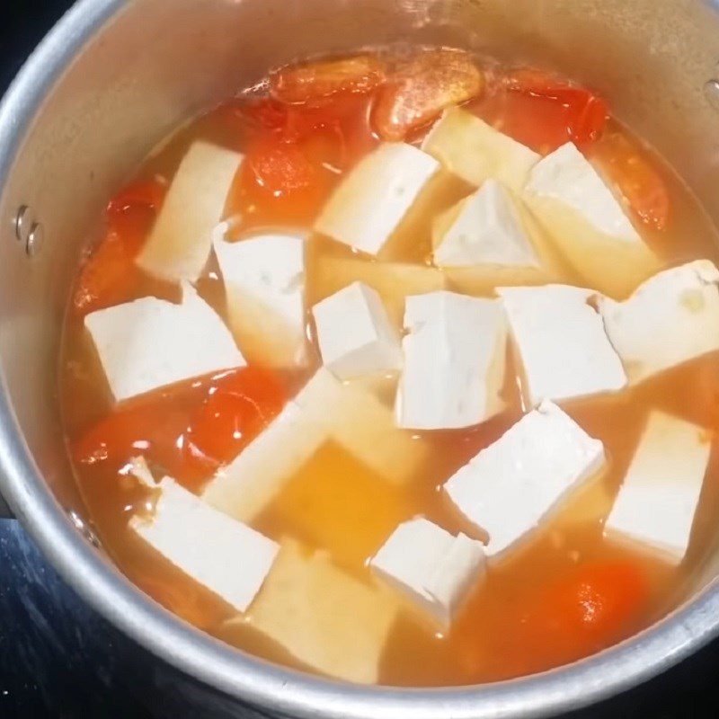 Step 3 Cooking the soup Sour bean sprout soup