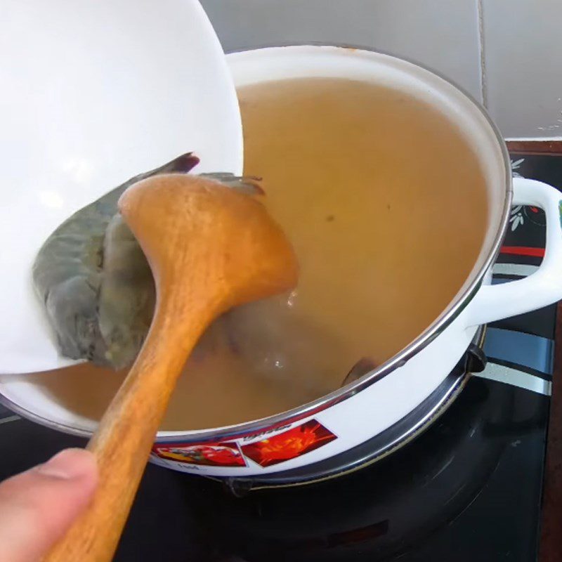 Step 2 Cooking soup Water spinach soup with sour shrimp