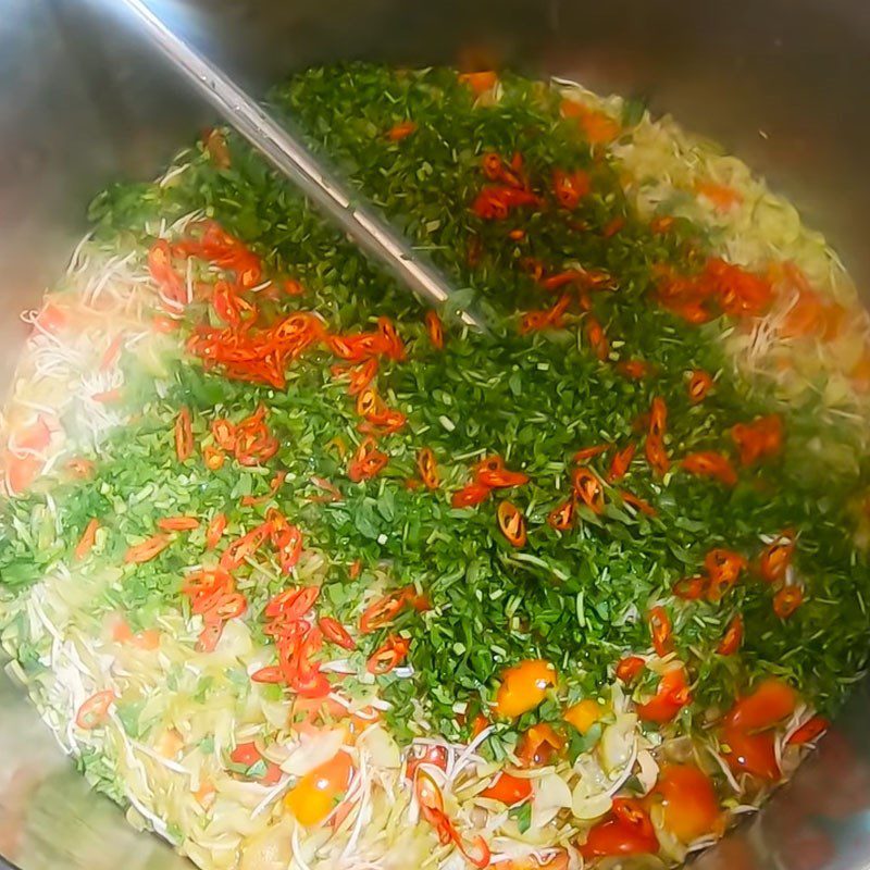 Step 3 Cook the soup for gourd soup with tomatoes