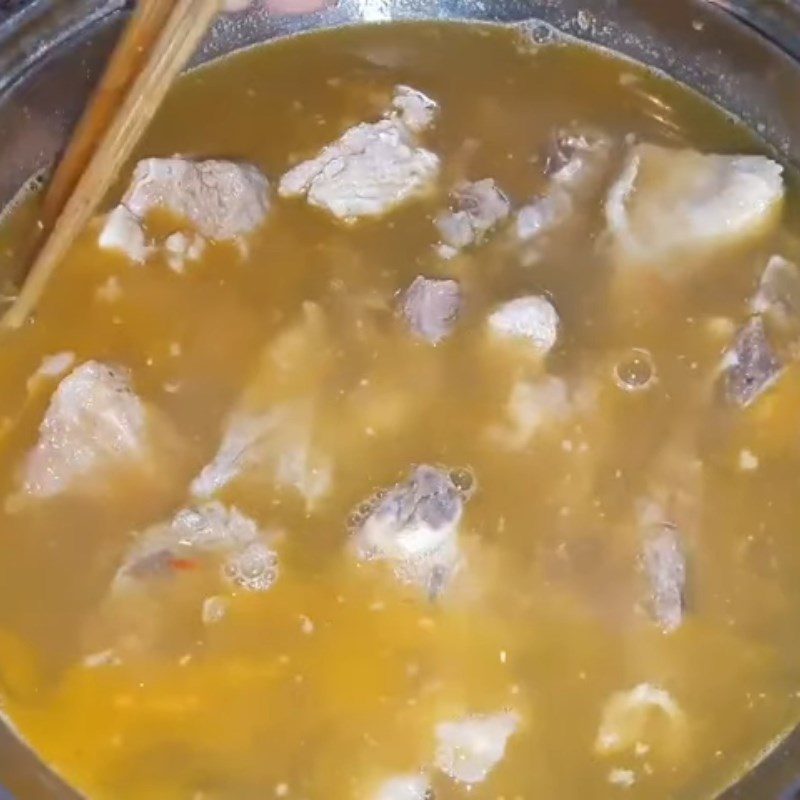 Step 3 Cook the soup Beef bone soup with mushrooms (Korean beef bone soup)