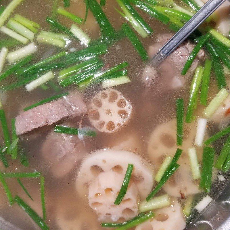 Step 3 Cooking soup Lotus root rib soup