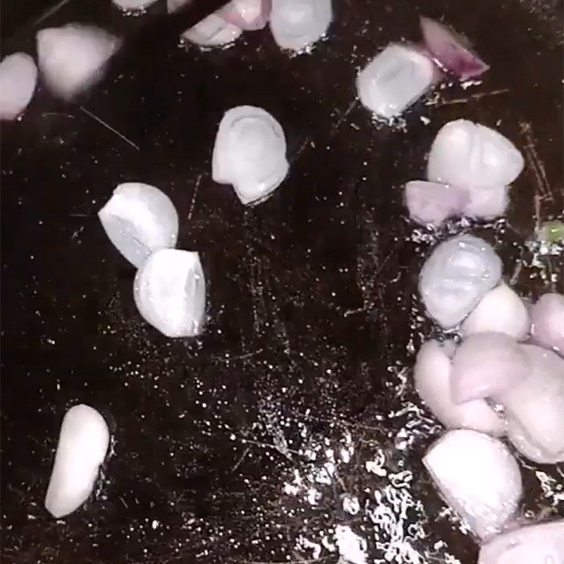 Step 2 Cook the soup for Sweet potato leaves soup with minced meat