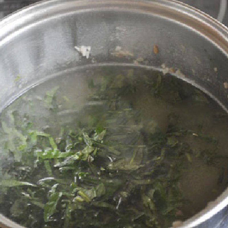 Step 3 Cooking the soup Beef soup with betel leaves