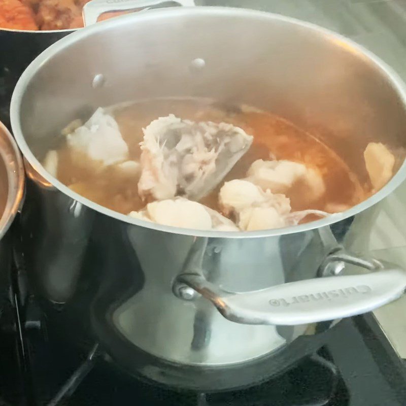 Step 4 Cook the soup Fish with sour bamboo shoots
