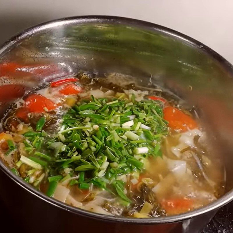 Step 4 Cooking soup How to cook sour pickled stingray soup