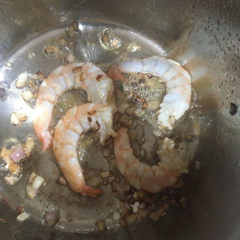 Step 2 Cooking soup Watercress soup (watercress) with fresh shrimp