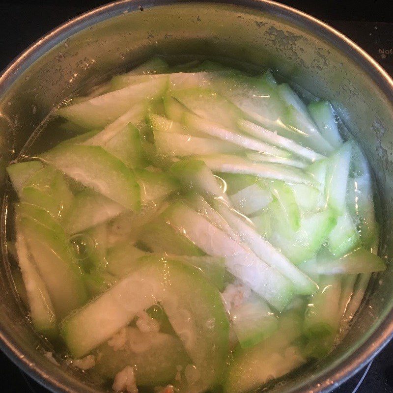 Step 3 Cook the soup Fresh Shrimp Melon Soup