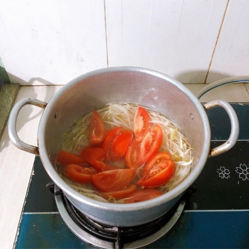 Step 2 Cooking Soup Bean Sprout Tomato Soup