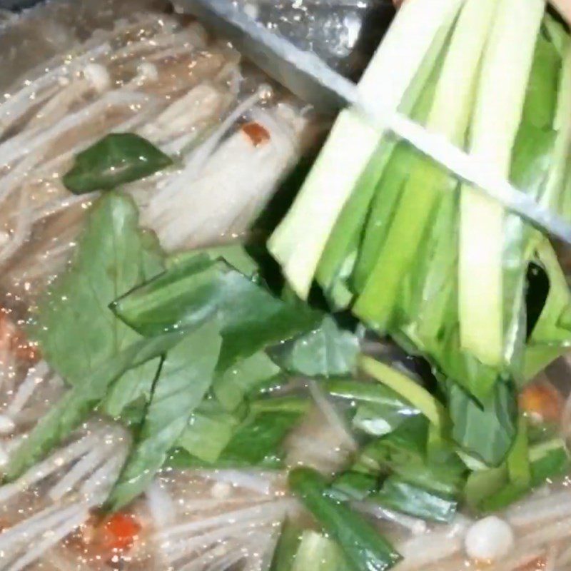 Step 3 Cook the soup Blood clam soup