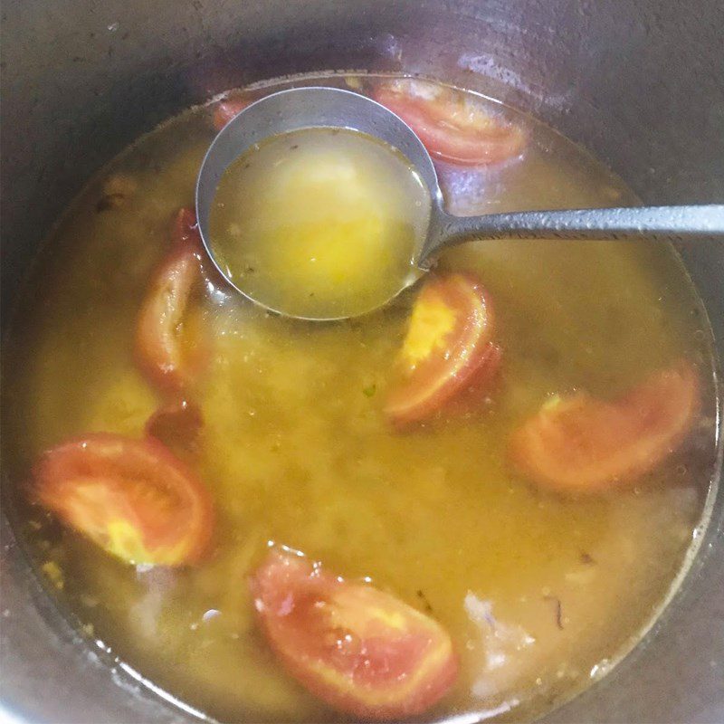 Step 2 Cooking soup Napa cabbage tomato soup