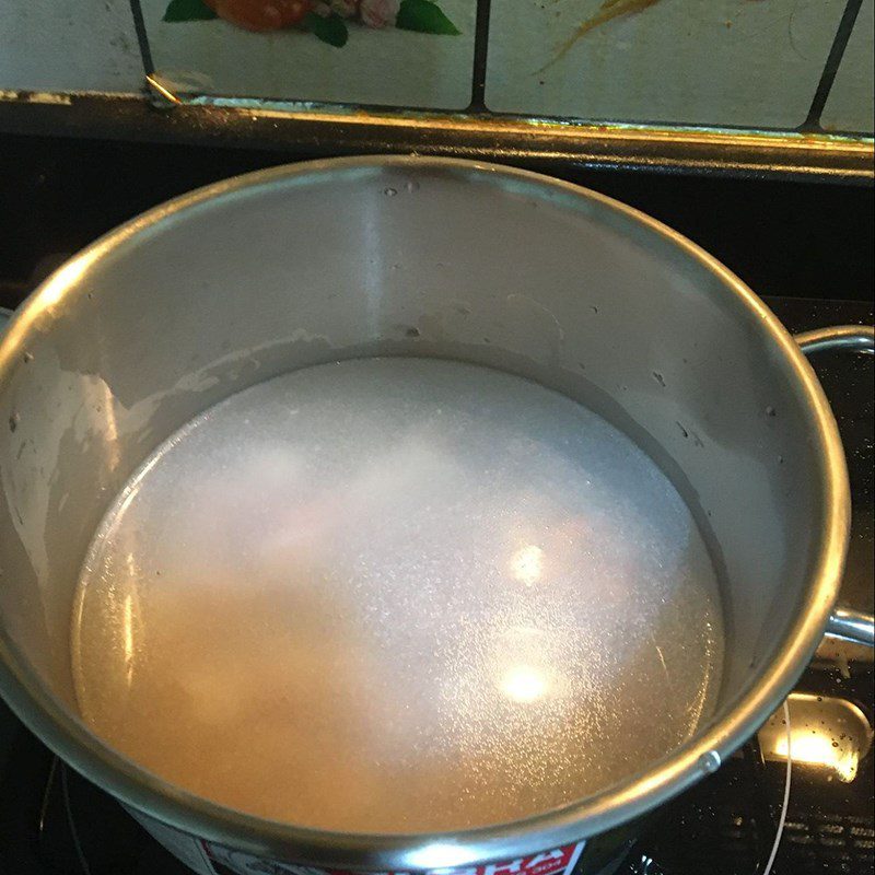 Step 3 Cook the soup fresh shrimp pumpkin soup