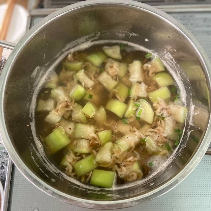 Step 2 Cooking Bottle Gourd Soup with Dried Shrimp Bottle Gourd Soup with Dried Shrimp