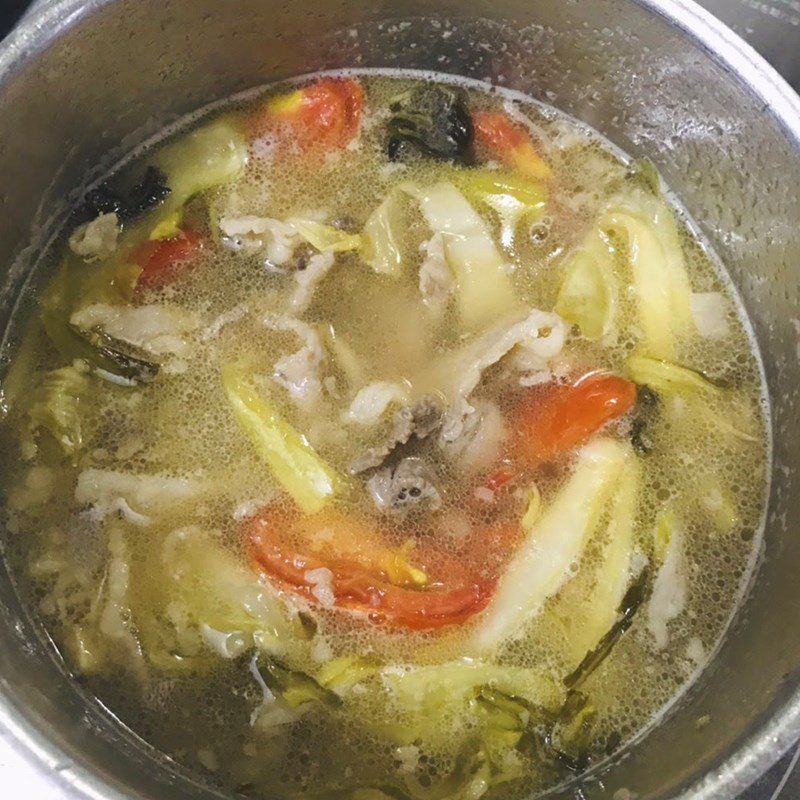 Step 5 Cook pickled mustard greens soup with beef