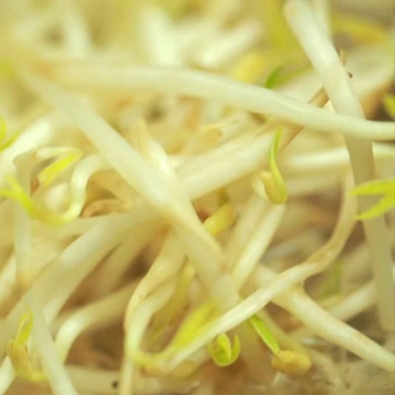 Step 3 Cook beef bean sprout soup