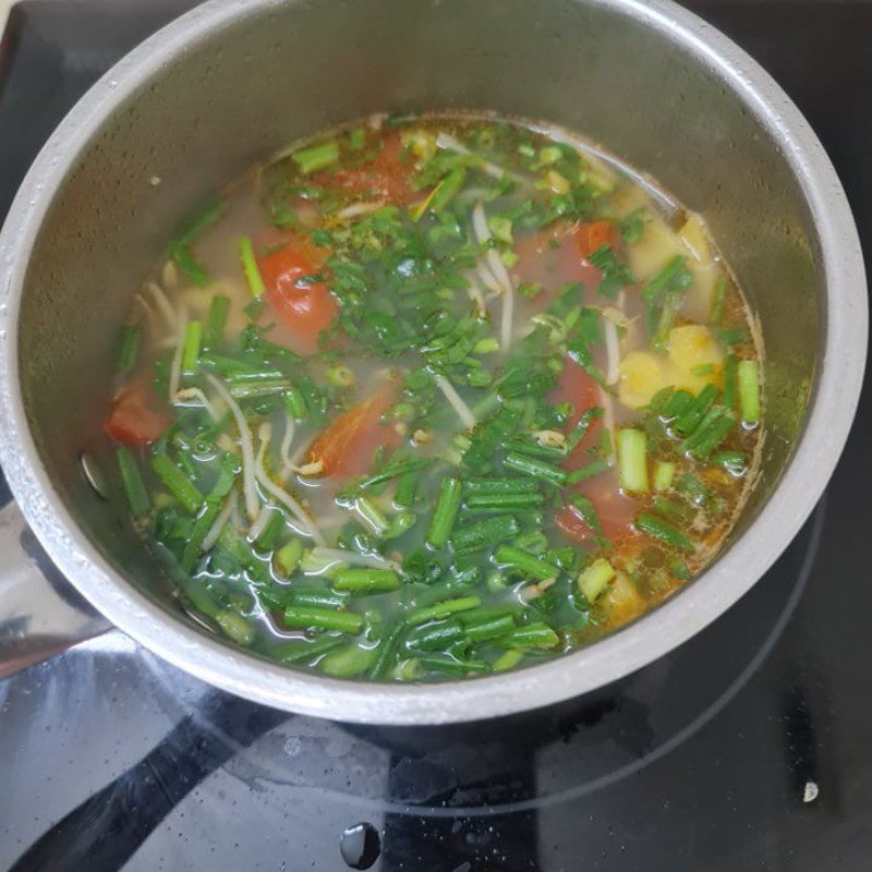 Step 3 Cook the clam soup with pineapple Clam soup with pineapple