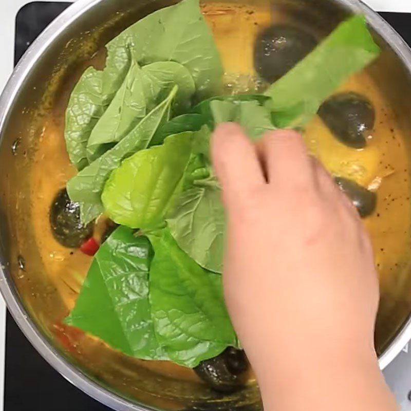 Step 3 Cooking Snail Soup Spicy Snail Soup