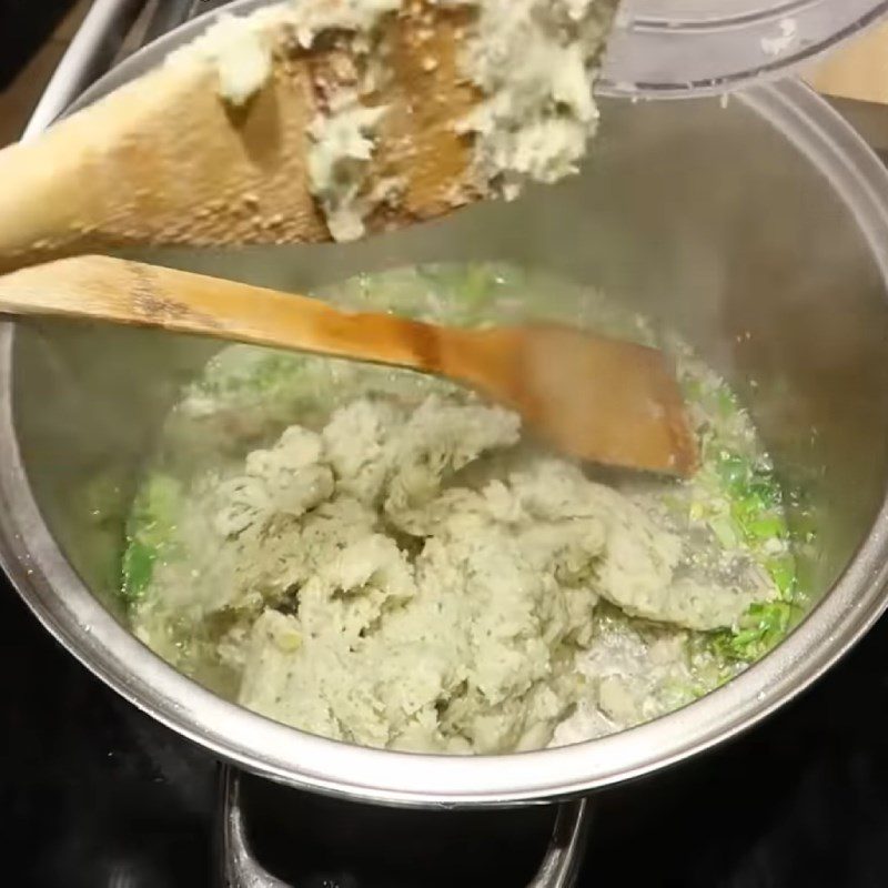 Step 4 Cook asparagus shrimp soup