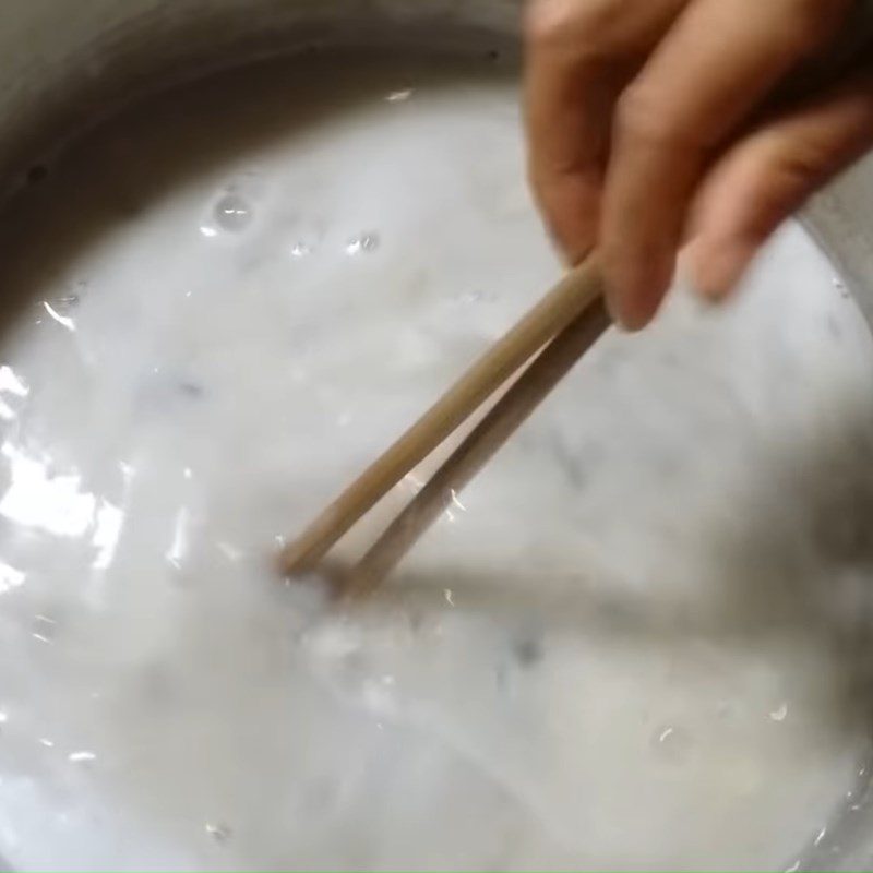 Step 5 Cook the porridge Green bean fish porridge