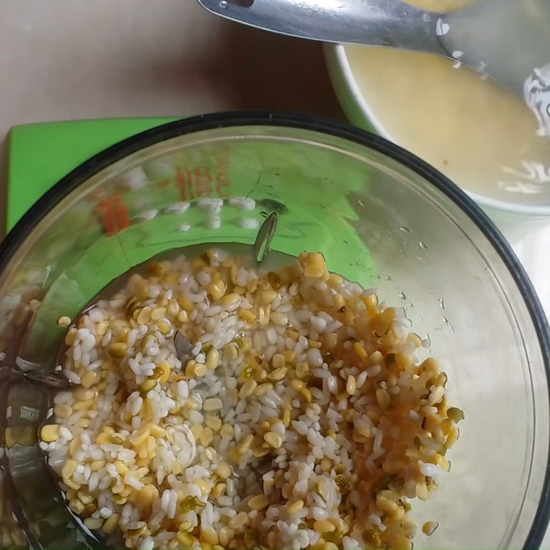 Step 5 Cook the porridge Green bean fish porridge