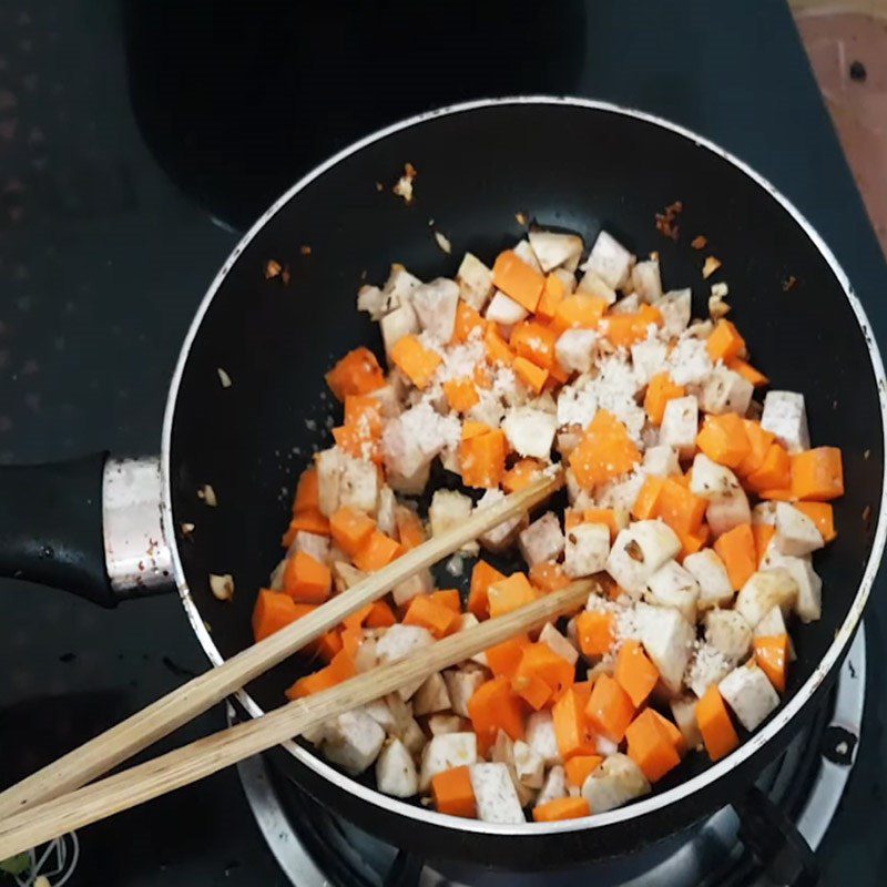 Step 2 Cook the porridge for vegetarian chicken salad