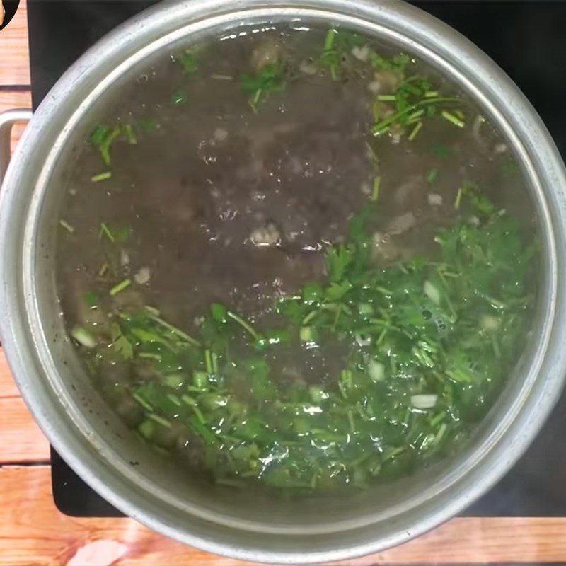 Step 4 Cooking brown rice porridge with beef