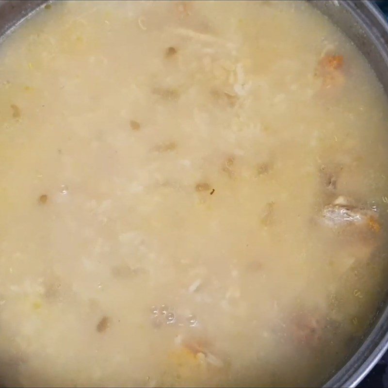 Step 4 Cook chicken and mung bean porridge