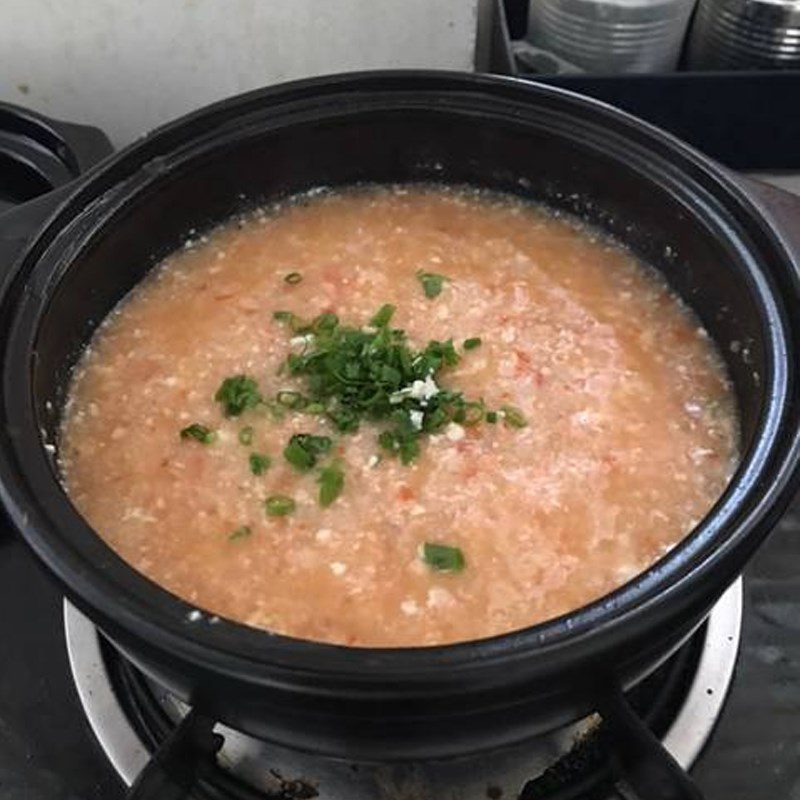 Step 3 Cook the porridge Salmon and soft tofu porridge