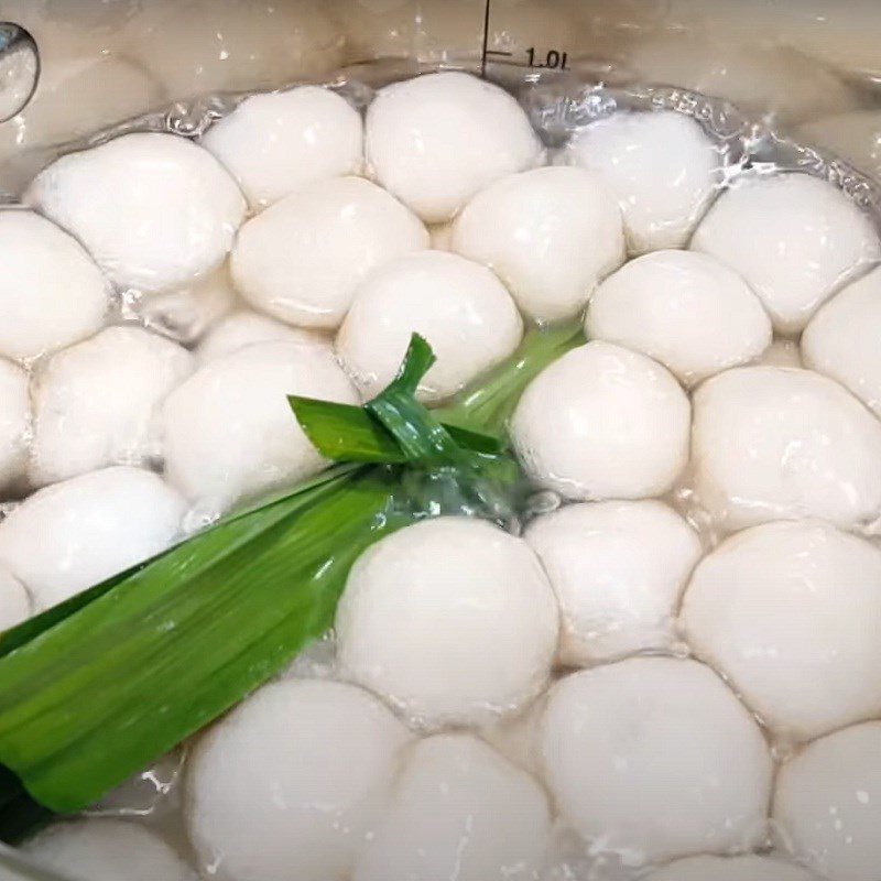 Step 5 Cooking the dessert Coconut-filled tapioca cake