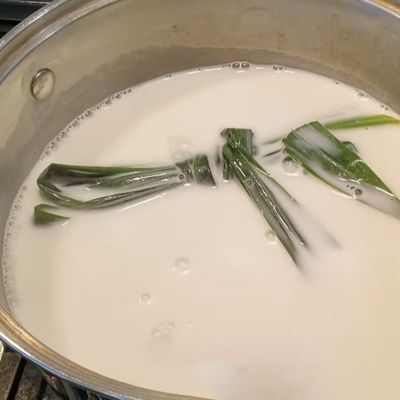 Step 4 Cooking Sweet Soup Banana Glutinous Rice Balls