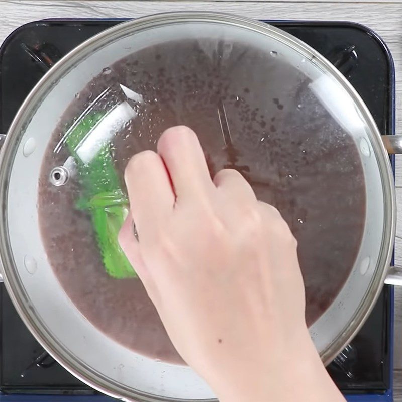 Step 2 Cook red bean sweet soup Red Bean Sweet Soup with Grass Jelly