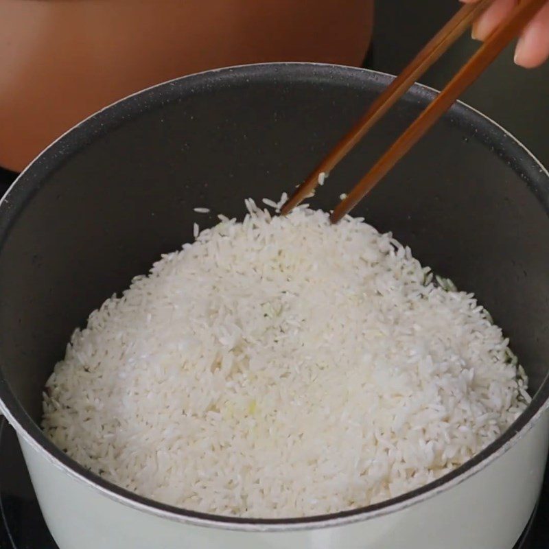 Step 5 Cooking rice Phan Rang chicken rice