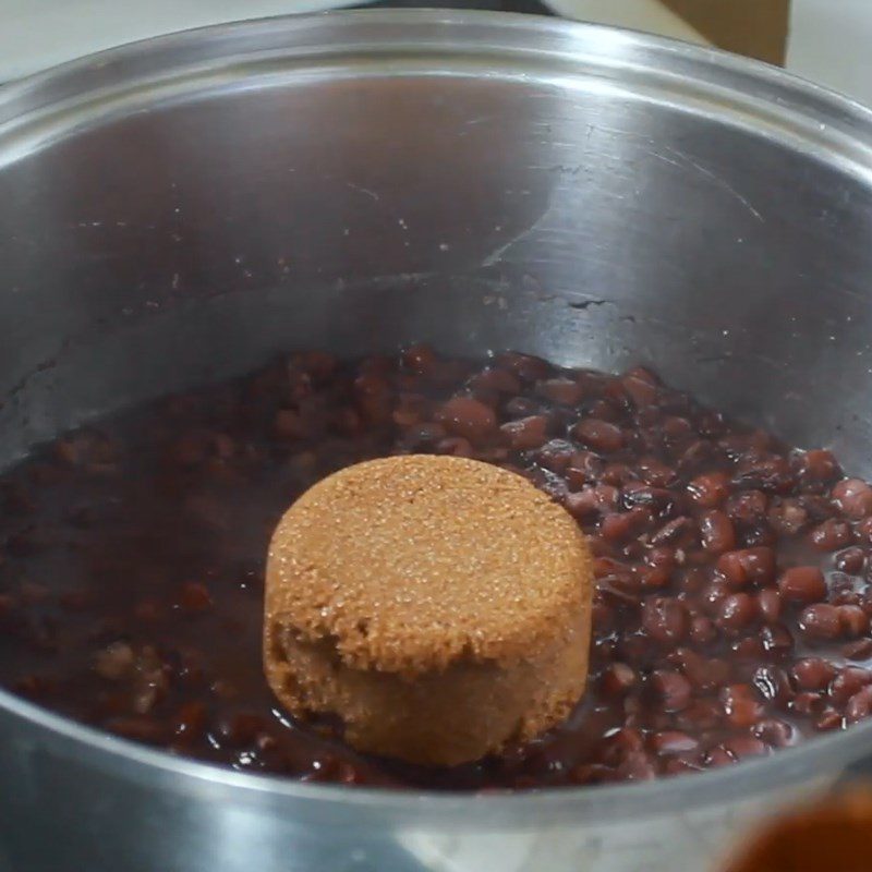 Step 2 Cook red beans Red bean and cashew milk with black sugar pearls