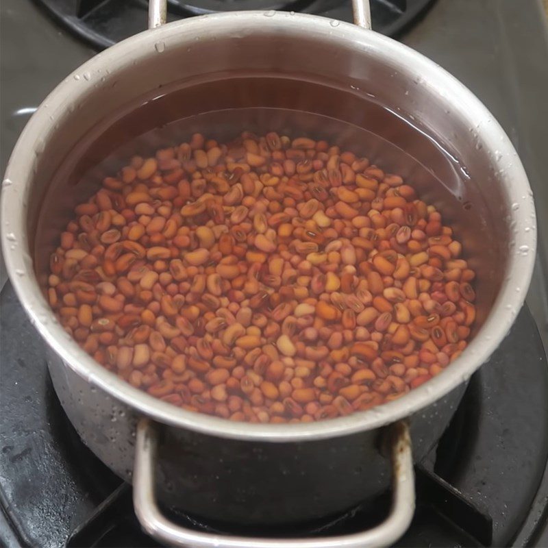 Step 2 Cook red beans for Red Bean Jelly with Fresh Milk