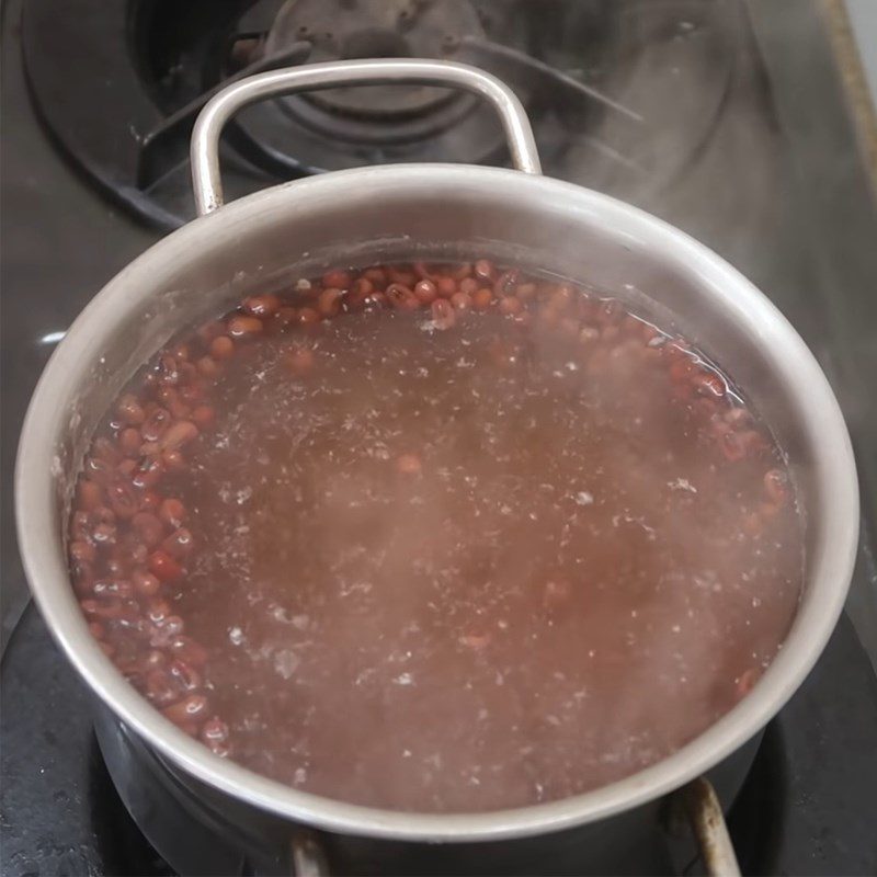 Step 2 Cooking red beans Red bean jelly with fresh milk