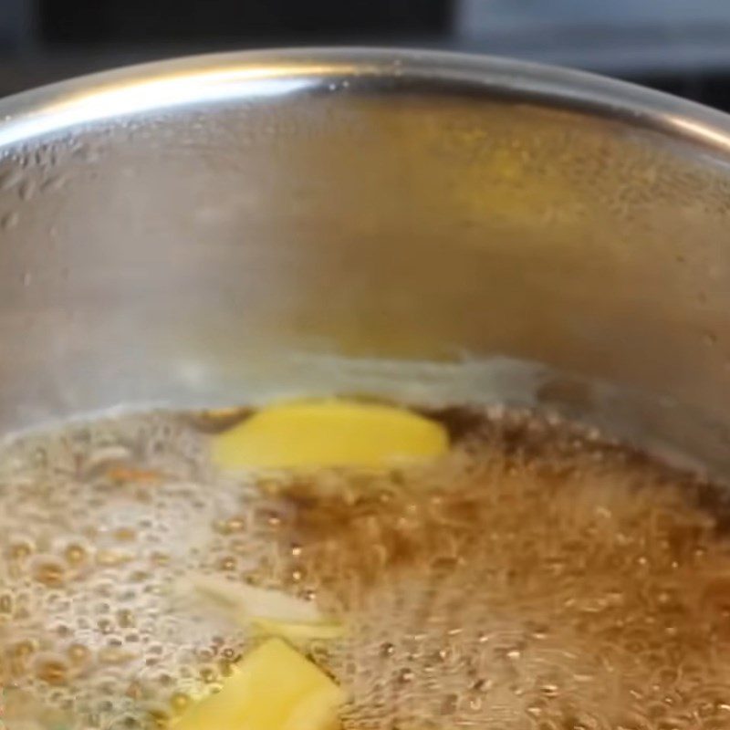 Step 5 Cook palm sugar and coconut milk for pandan leaf cake - sweet cake