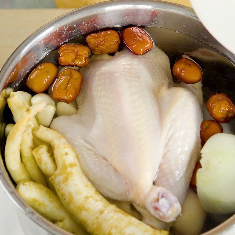 Step 3 Cook the ginseng chicken Ginseng chicken