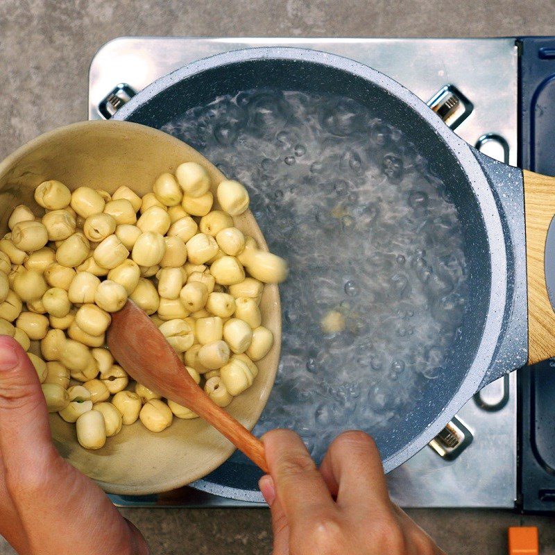 Step 2 Cook lotus seeds Snow lotus seed dessert