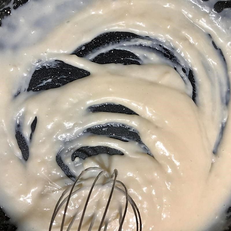 Step 1 Cook the dough mixture for Korean Black Sesame Bread (recipe shared by a user)