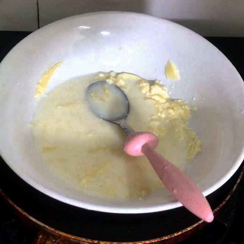 Step 2 Cook the cheese mixture Grilled Oysters with Cheese using an Air Fryer